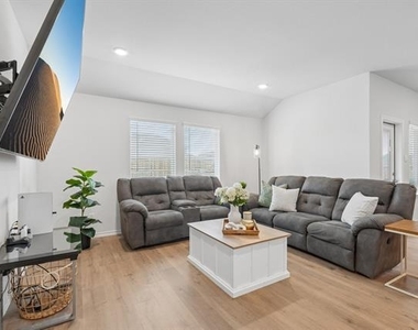 3924 Pinebluff Lane - Photo Thumbnail 37