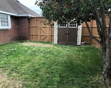 8301 Bells Street - Photo Thumbnail 22