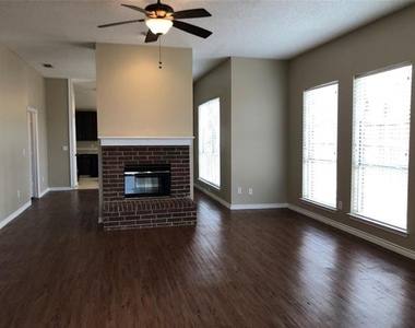 8301 Bells Street - Photo Thumbnail 5