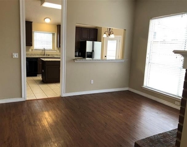 8301 Bells Street - Photo Thumbnail 6