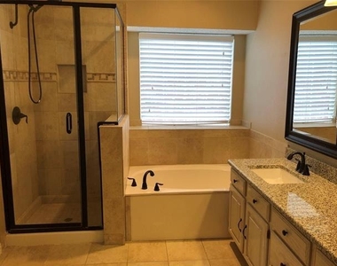 8301 Bells Street - Photo Thumbnail 13
