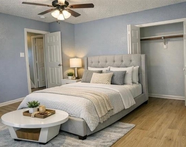 632 Mockingbird Lane - Photo Thumbnail 2
