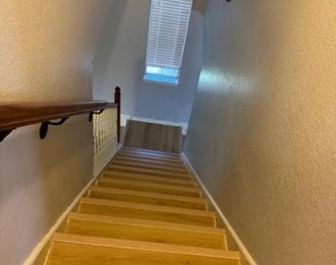 632 Mockingbird Lane - Photo Thumbnail 10