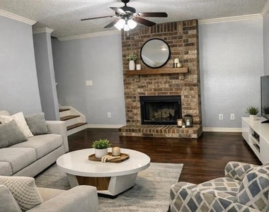 632 Mockingbird Lane - Photo Thumbnail 6