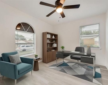 6048 Hillcrest Drive - Photo Thumbnail 7