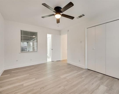 6048 Hillcrest Drive - Photo Thumbnail 21