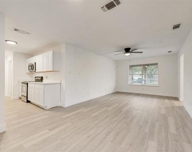 6048 Hillcrest Drive - Photo Thumbnail 14