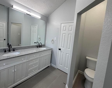 5616 Indian Hill Drive - Photo Thumbnail 4