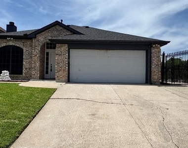 5616 Indian Hill Drive - Photo Thumbnail 7