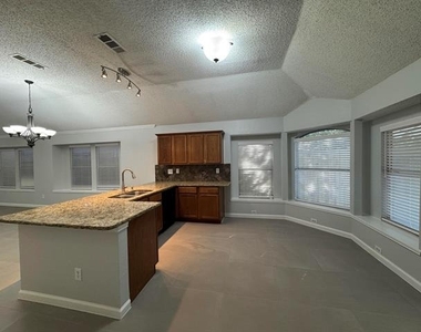 5616 Indian Hill Drive - Photo Thumbnail 28