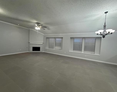 5616 Indian Hill Drive - Photo Thumbnail 24