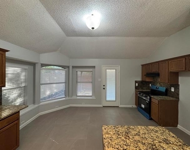 5616 Indian Hill Drive - Photo Thumbnail 30