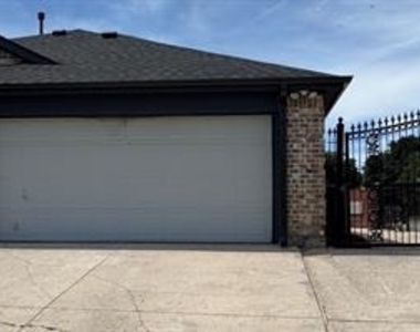 5616 Indian Hill Drive - Photo Thumbnail 1