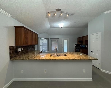 5616 Indian Hill Drive - Photo Thumbnail 19