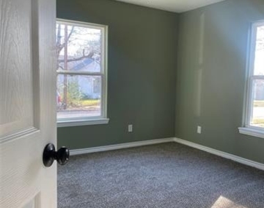 420 S Gribble Street - Photo Thumbnail 8