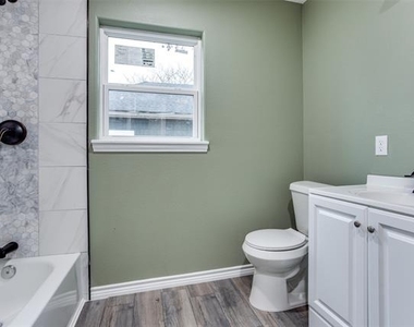 420 S Gribble Street - Photo Thumbnail 11