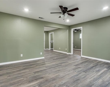 420 S Gribble Street - Photo Thumbnail 1