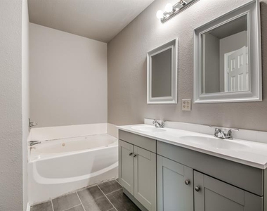 610 Lonestar Park Lane - Photo Thumbnail 10