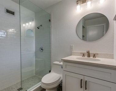 3517 Woodleigh Drive - Photo Thumbnail 17