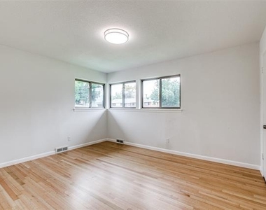 3517 Woodleigh Drive - Photo Thumbnail 15