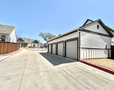 1830 Ne Green Oaks Boulevard - Photo Thumbnail 34