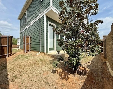 1830 Ne Green Oaks Boulevard - Photo Thumbnail 30