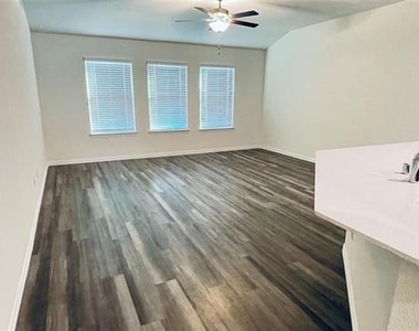 1308 Renoir Drive - Photo Thumbnail 16
