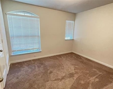 1308 Renoir Drive - Photo Thumbnail 3