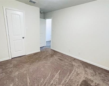 1308 Renoir Drive - Photo Thumbnail 7