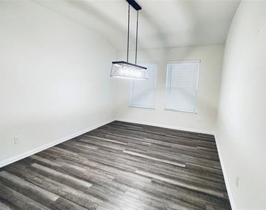 1308 Renoir Drive - Photo Thumbnail 9