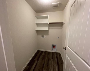 1308 Renoir Drive - Photo Thumbnail 24