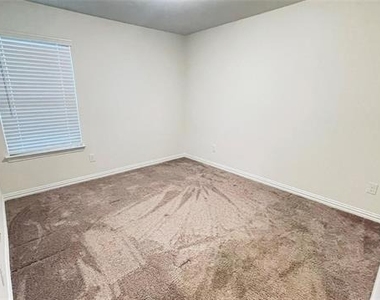 1308 Renoir Drive - Photo Thumbnail 6