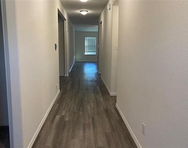 1308 Renoir Drive - Photo Thumbnail 2