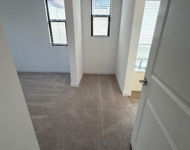 835 E Hopi Trail - Photo Thumbnail 12