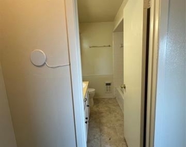 3104 Stanford Street - Photo Thumbnail 12