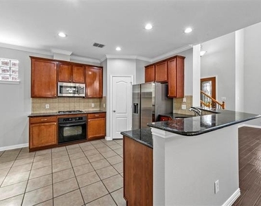2124 Broadstone Drive - Photo Thumbnail 19