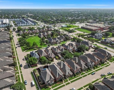 2124 Broadstone Drive - Photo Thumbnail 27
