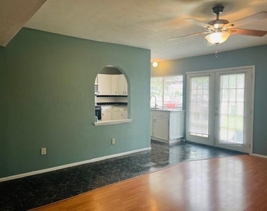 5060 Arbor Glen Road - Photo Thumbnail 4