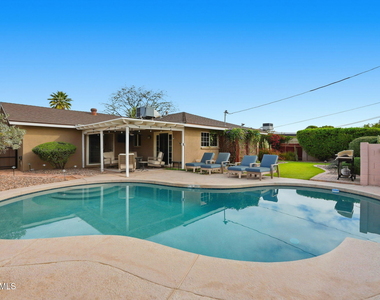 8307 E Clarendon Avenue - Photo Thumbnail 27