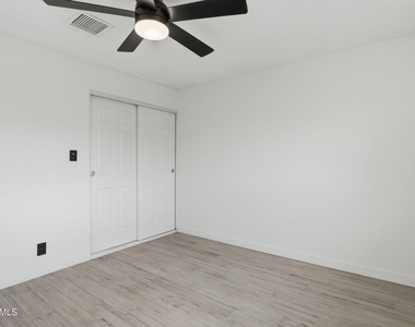 8307 E Clarendon Avenue - Photo Thumbnail 21