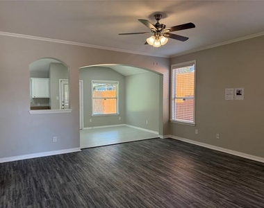 4815 Mexico Court - Photo Thumbnail 7