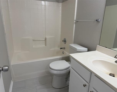 4815 Mexico Court - Photo Thumbnail 18