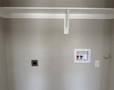 4815 Mexico Court - Photo Thumbnail 14