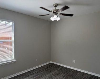 4815 Mexico Court - Photo Thumbnail 15