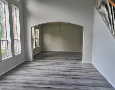 1412 Brenda Lane - Photo Thumbnail 1