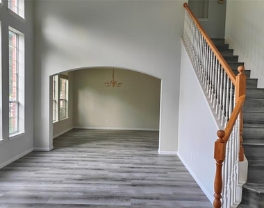 1412 Brenda Lane - Photo Thumbnail 2