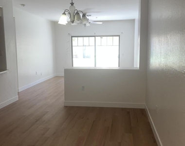 525 N Miller Road - Photo Thumbnail 5