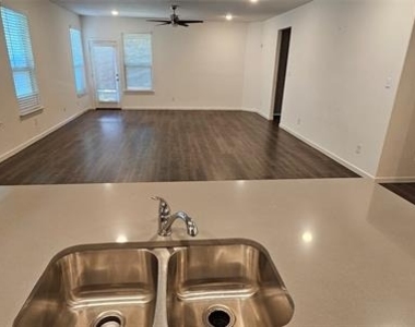 4836 Carmel Valley Drive - Photo Thumbnail 12