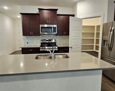 4836 Carmel Valley Drive - Photo Thumbnail 7