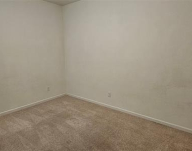 4836 Carmel Valley Drive - Photo Thumbnail 18